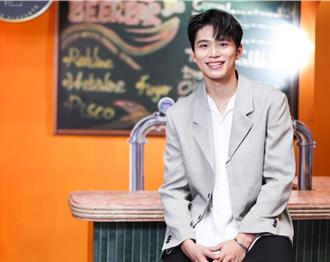 孝亲奖》王品澔住校太苦 妈送可乐泪崩 一家3口见面相拥大哭