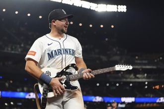 MLB》水手羅雷歷史性50轟棒打教士 助攻道奇獨佔國西龍頭