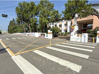 竹南大埔國小周邊交通改善 南北轉彎增警示標線