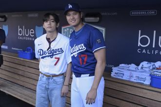 MLB》大谷同框BTS帥哥韓星 日網友讚：沒被比下去