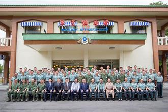 李棟樑至陸軍辦理敬軍餐會   慰問官兵