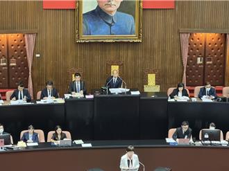 卓揆说明重建特别预算案仅3人在场   韩国瑜吁灾区立委来听报告