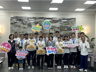 屏東隊揚威世大運、亞錦賽！周春米頒發近50萬獎金鼓勵