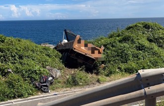 驚悚對撞片！瑞芳濱海公路死亡車禍 砂石車遭小客車「逆向衝撞」