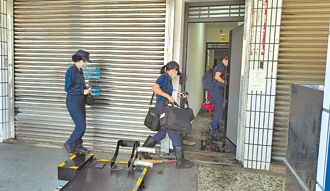 丰原恶火夺命 情侣陈尸套房