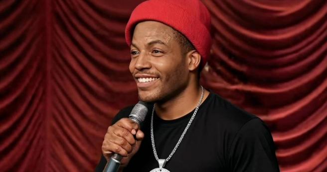 美國喜劇演員雷吉卡羅爾（Reggie Carroll）20日遭槍殺身亡。（圖／翻攝IG／＠comedianreggiecarroll）