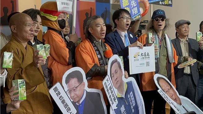 网红牙医师「盾牌牙医」史书华乱爆料，法院依2个加重诽谤罪，各判拘役30及40日，应执行拘役60日，得易科罚金。（中时资料照片）