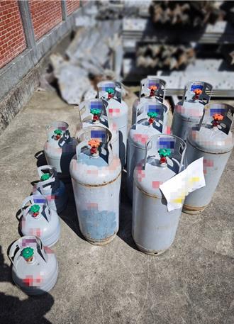 離職員工怨慣老闆逼加班 報復偷走12桶瓦斯落網