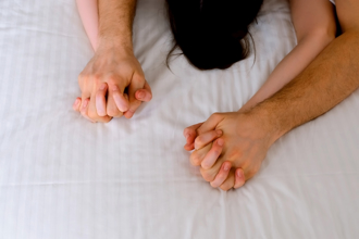 男友愛愛「變超持久」 妹子做到崩潰！性學博士揭理想時間