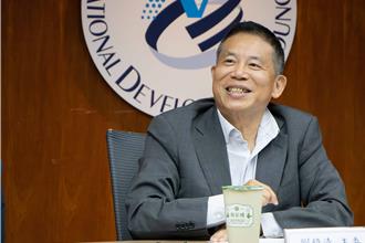 曝辭職心聲   劉鏡清認了「工作上較嚴肅」：生活上是輕鬆的