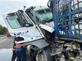 国3南向田寮段砂石车追撞「剩单车道通行」 用路人哀：塞1小时