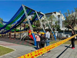 苗縣埔里長壽公園遮陽鋼架遭強風吹彎 廠商將進場修復
