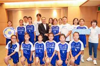 海山高中、中和國小手球隊稱霸巴黎 雙雙奪冠寫下新紀錄