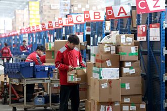 陸電商搶租英倉庫 占比逾半