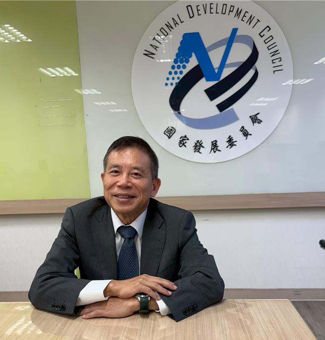 国发会主委刘镜清因身体健康因素请辞，27日现身国发会，透露先把身体搞好，未来想当数位牧民。(洪凯音摄影／洪凯音台北传真)