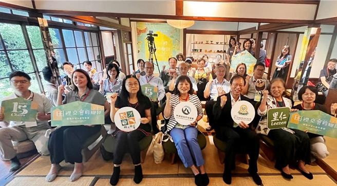 2010年起，林業及自然保育署與慈心有機農業發展基金會合作，推出友善耕作的「綠色保育標章」，至今已有15年成為全台涵蓋農田面積最大、田區類型最廣、保育動物最多元的生態農業標章。（圖／慈心基金會）