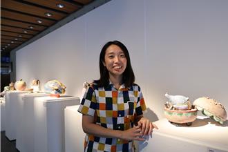 陶博館「內在小孩」特展 小怪獸、甜點陶藝療癒登場