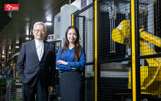 76岁「齿轮大王」逆风交棒 如何攻进半导体 联手女儿打胜仗？