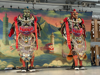 遭日本世博要求遮蔽國旗 文化部派「神像」霸氣回應