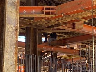 淡水逃逸移工爬工地钢梁拒捕　移民署澄清「未谎报意外」