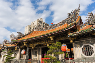 老翁捐9間房給行天宮  養女控告詐騙奪產！法院判歸還2屋