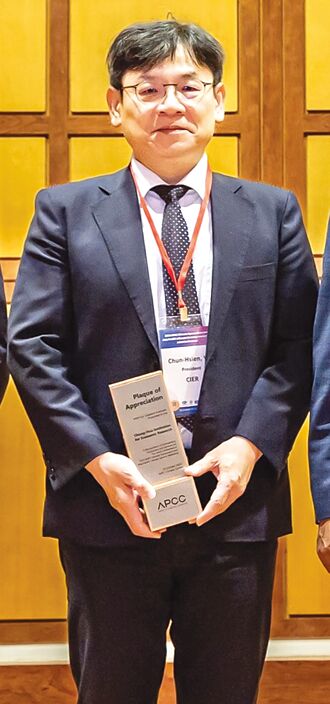 新聞驚句－一切以新聞稿為主