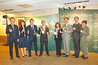 南山壽、南山產奪保險卓越七大獎