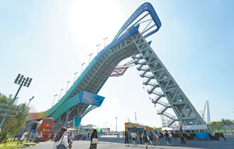 李強：推動服務出口做大做強