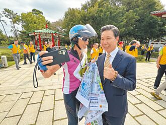 鄭成功誕辰 76歲騎士金門朝聖