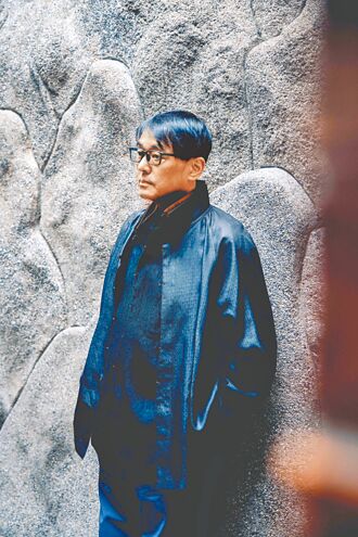 林强回归歌坛 隔35年再办签名会