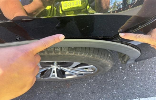 Lexus休旅车，车身多处严重受损，修车费高达35万元。（国九队提供／吴佩蓉宜兰传真）