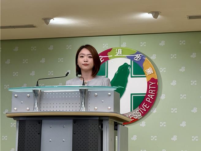 蓝称政院强扣县市一般补助款 韩莹：完全没少。（曾薏苹摄）