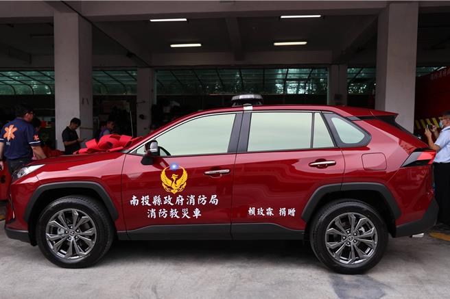 家属以赖玫霖的身故金採购消防警备车捐给南投县消防局，其同事也响应捐36万元让玉山消防分队添购设备。（南投县消防局提供／杨静茹南投传真）