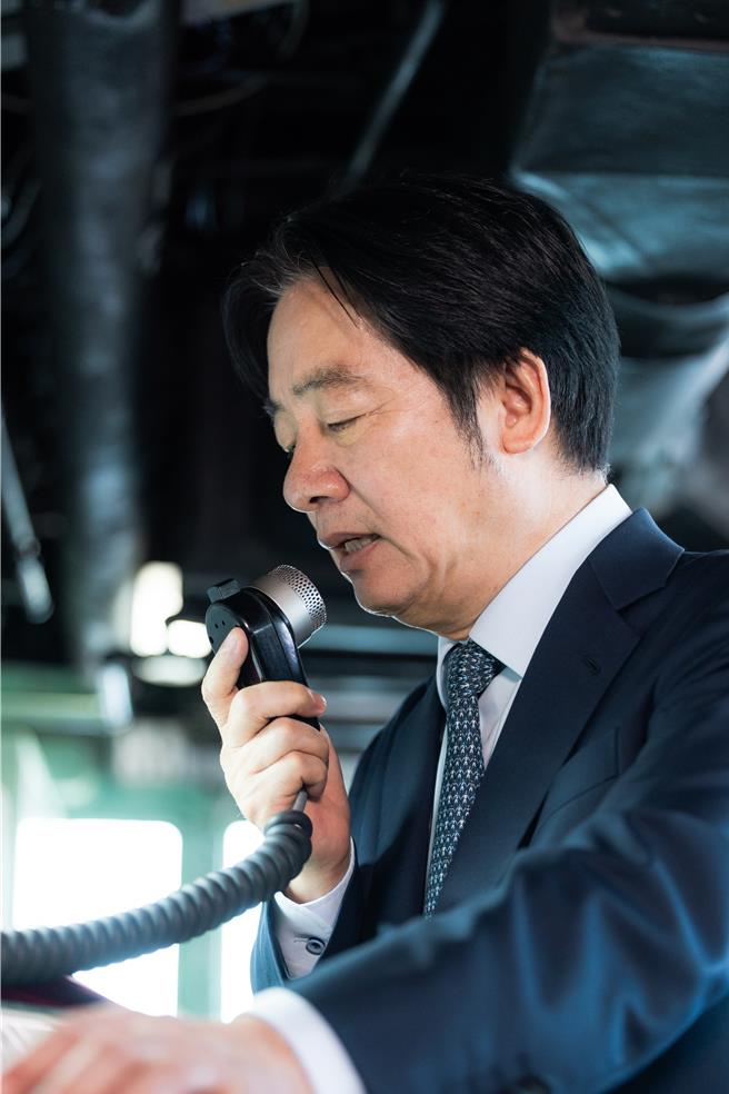 赖清德日前前往宜兰勖勉海军一六八舰队，特别录制莒光园地「与官兵有约」，节目于今（28）日下午播出。（总统府提供／王千豪台北传真）