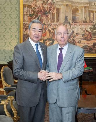 王毅通話巴西外長願偕金磚共同抵制單邊主義和霸凌行徑