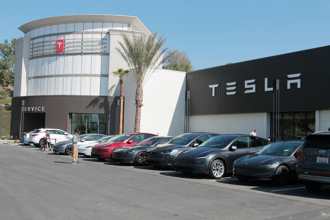 美汽车零关税拍板倒数...特斯拉罕见大降价 优惠10万能衝吗？网友神解析：「这时点」入手再省20万