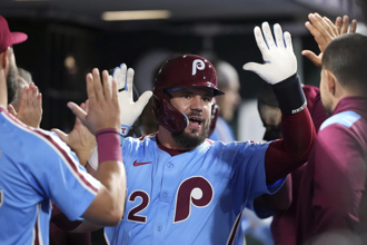 MLB》席瓦伯4響砲！49轟甩開大谷 MVP之爭白熱化