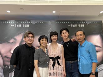 許光漢退伍見粉絲自嘲「二度就業」軍中學英文否認進軍好萊塢