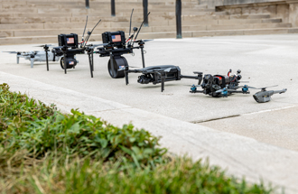 美国无人机贵又差 美专家警告：远比不上中国大疆