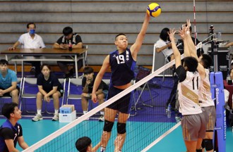 登峰造極青排賽》華僑逆襲豐商闖決賽 表演賽30日登場