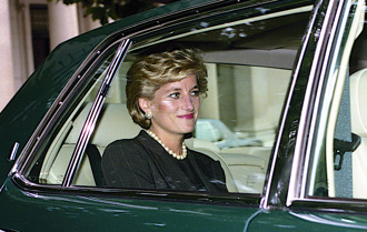 英國已故黛妃「時空膠囊」提前出土 內容大公開