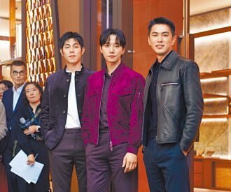 李俊昊穿Berluti和曾敬骅同框竞帅