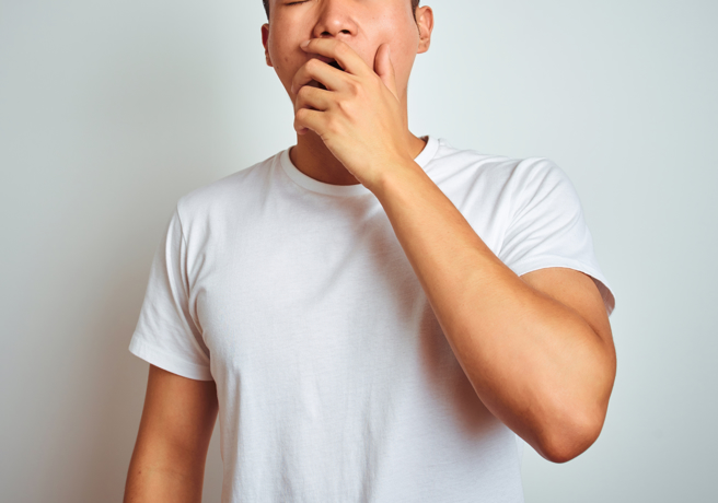哈欠連連，小心不只是睏意，還可能是疾病警訊。（示意圖，Shutterstock／達志）