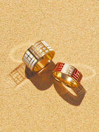 周大福24K硬金飾 玩味設計福與喜