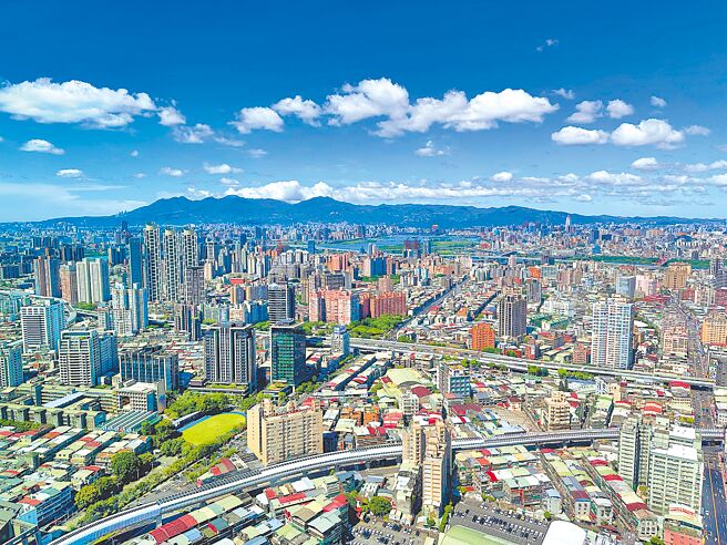 为活化閒置空屋，让青年、弱势族群能稳定租屋，社会住宅包租代管政策2018年推动迄今，新北市已累计协助媒合3万户以上弱势租屋。（高钧麟摄）