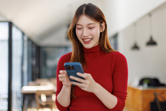 電話狂響不接！友人1習慣她氣炸 一票人卻全挺朋友