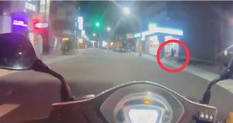 酒後騎YouBike闖紅燈 男囂張嗆警「你是法律嗎？」 