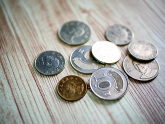 小学生要给多少零用钱？一票人忆当年：10元就能买很多东西