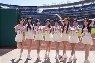 乐天女孩MLB台湾日应援掀高潮 球迷嗨喊「好可爱」
