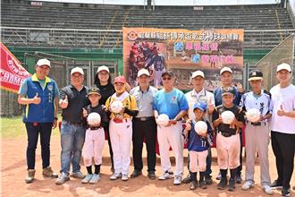 祖孫同場揮棒 宜蘭傳承盃軟式棒球賽溫馨落幕
